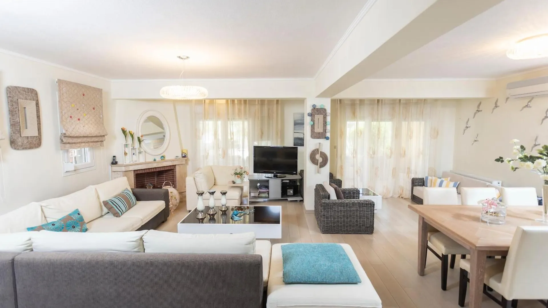 Villa Alto - 4Bdrms, Near Elephant And Mako Beach Bar Pefkochori 0*,  Greece