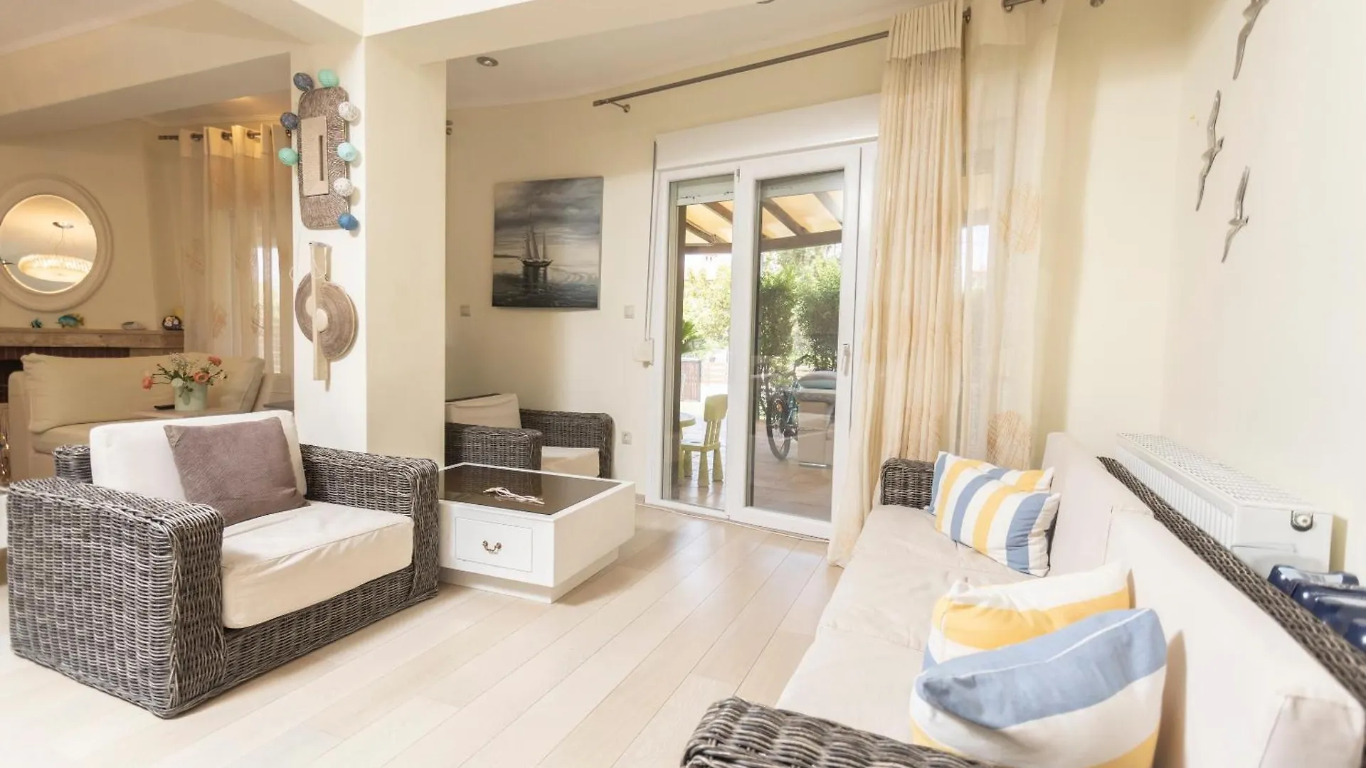 Villa Alto - 4Bdrms, Near Elephant And Mako Beach Bar Pefkochori