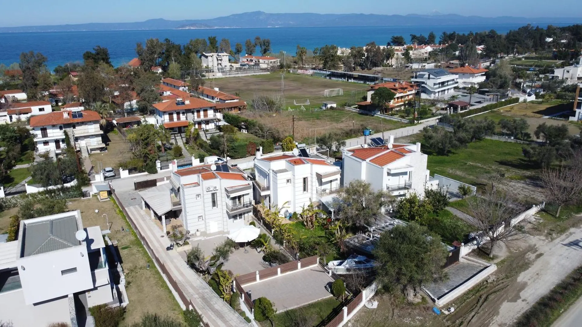 Villa Alto - 4Bdrms, Near Elephant And Mako Beach Bar Pefkochori 0*,  Greece