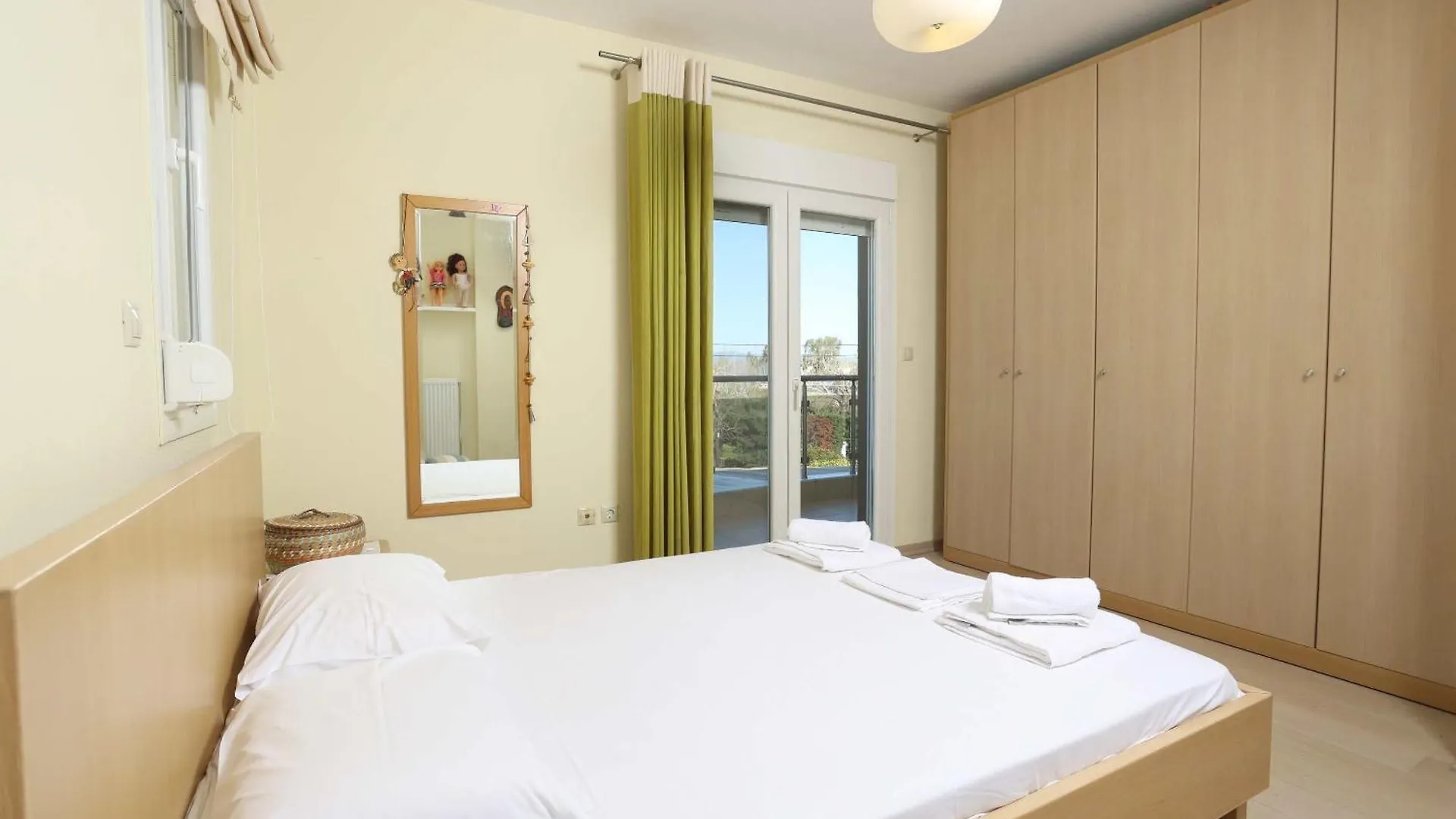 Villa Alto - 4Bdrms, Near Elephant And Mako Beach Bar Pefkochori